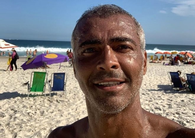 53 yaşlı məşhur futbolçu Nazario ilə eşq yaşayır - FOTOLAR