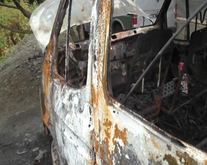 Astarada iki avtobusu yandıran şəxs saxlanıldı- FOTOLAR