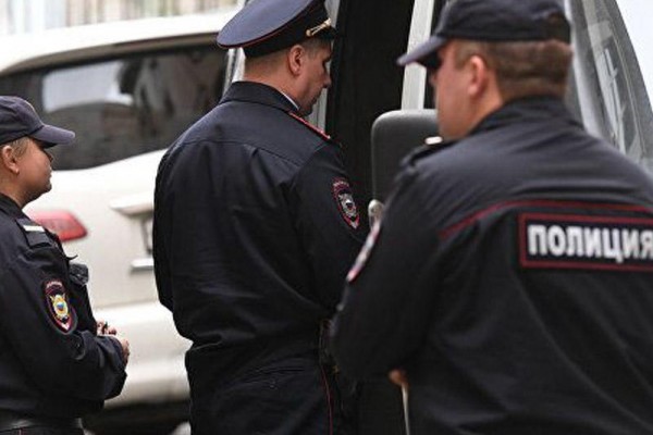 Moskvanın mərkəzində silahlı insident: kişini başından güllələdilər