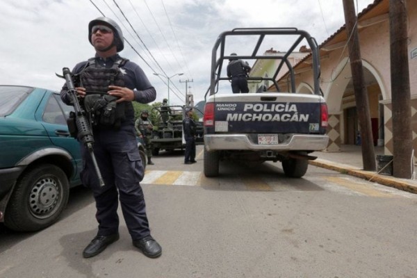 Meksikada 14 polis güllələnərək öldürülüb 