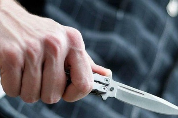 Hacıqabulda 17 yaşlı gənc bıçaqlandı 