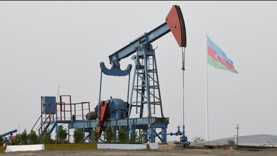 Azərbaycan nefti 50 dollardan satılır 