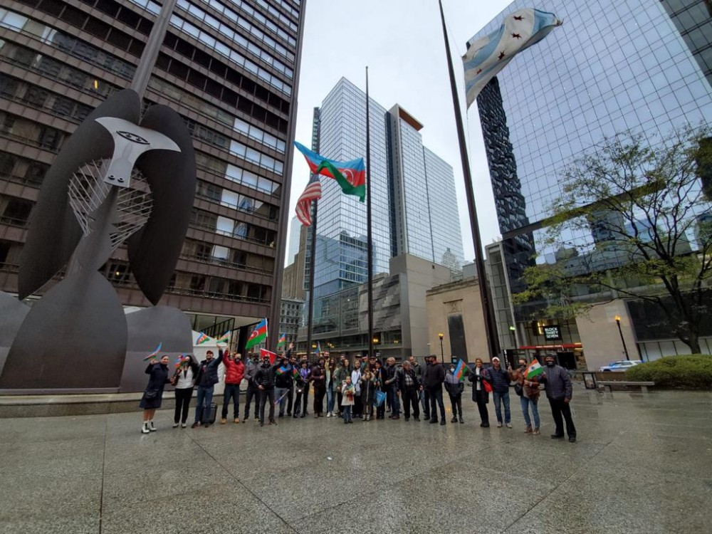Çikaqoda Azərbaycan bayrağı qaldırılıb 