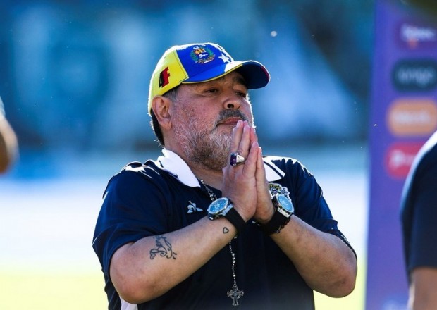 Maradona vəfat etdi 