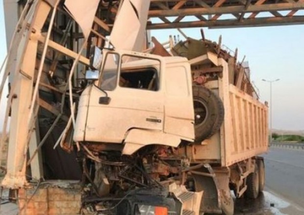 Zəngilanda "Shacman" körpüdən aşdı - Sürücü öldü