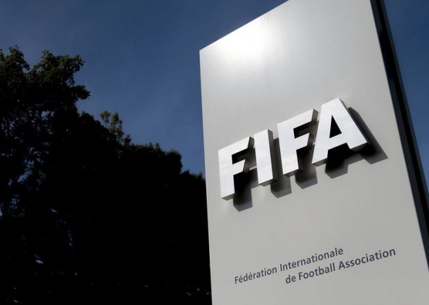 FIFA iki dünya çempionatını ləğv etdi 