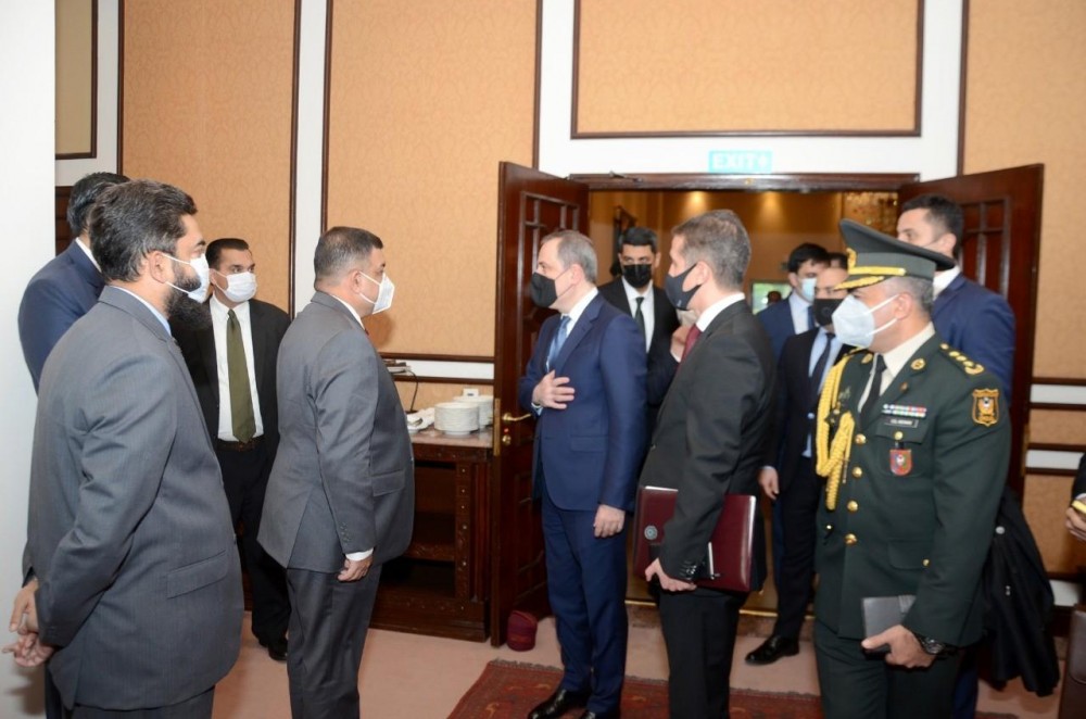 Ceyhun Bayramov generalla görüşdü - FOTO