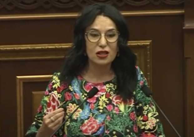 "Yalnız bir məsələ müzakirə oluna bilər: Paşinyanın istefası" - Erməni deputat