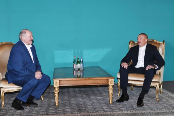 İlham Əliyevlə Lukaşenkonun qeyri-rəsmi görüşü oldu - VİDEO (YENİLƏNİB)