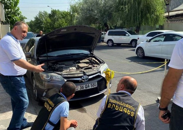 Ermənistanda keçmiş deputatın avtomobili qumbara ilə partladıldı 