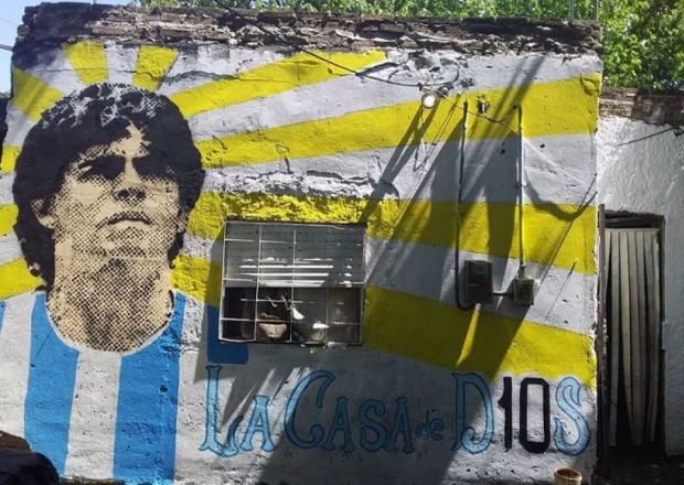 Meksikada Maradonanın şərəfinə kilsə açılıb