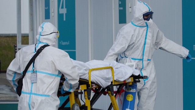 Rusiyada daha 1 217 nəfərkoronavirusdan öldü