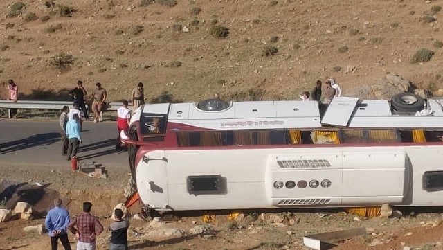 İranda avtobus aşdı: 33 YARALI