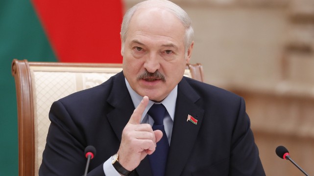 "Qərb Belarusda sanksiyalar tətbiq edir" - Lukaşenko