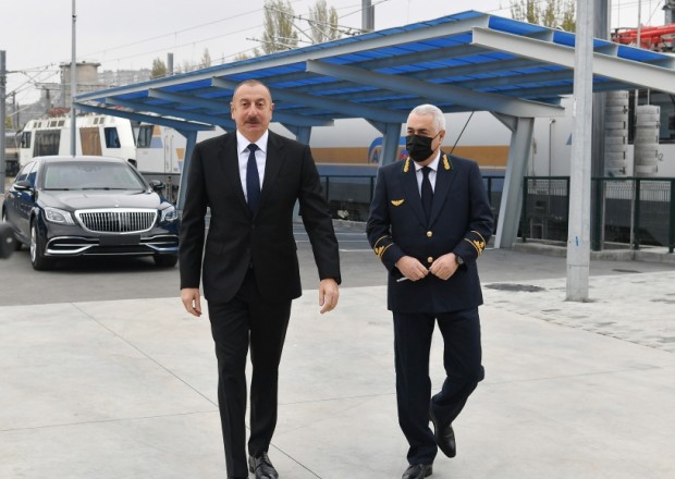 Prezident Biləcəri lokomotiv deposunun açılışında- FOTOLAR
