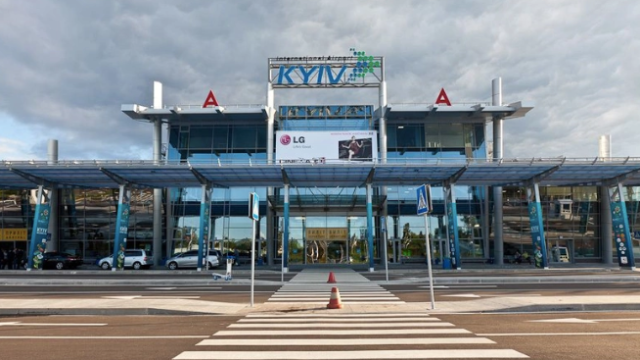 Kiyev hava limanında bomba həyəcanı:İnsanlar təxliyə olundu