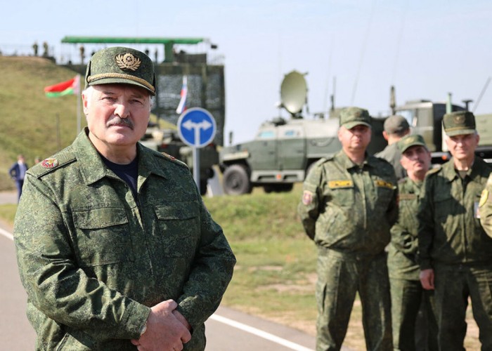 Lukaşenko Belarusdan Ukraynaya raket atılmasınıtəsdiqlədi