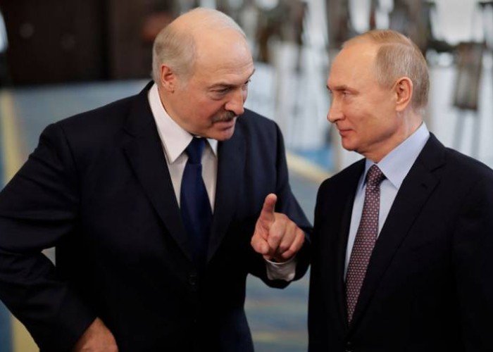 Lukaşenko Putinlə görüşmək üçün Soçiyə gedib 