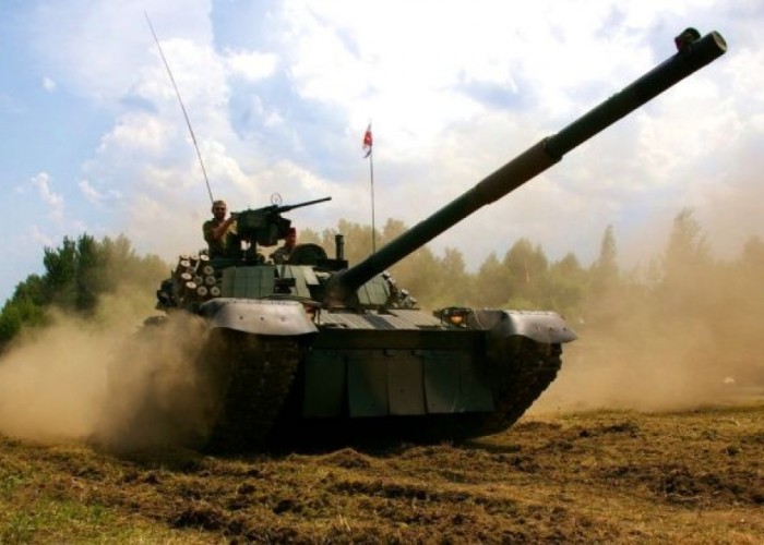 Bu ölkə Rusiyadan aldığı tankları Ukraynaya verdi