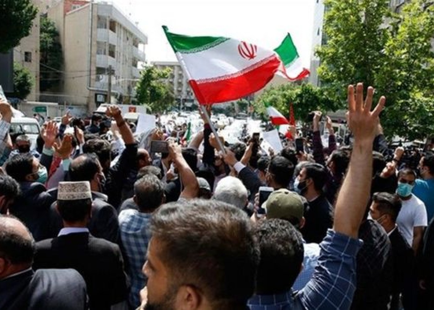İranda rejim əleyhinə etirazlar yenidən alovlanıb