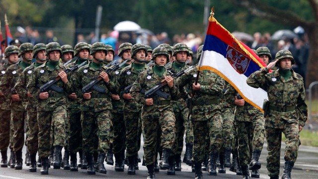 Serbiya ordusunu Kosovo yaxınlığında yerləşdirdiyini elan etdi
