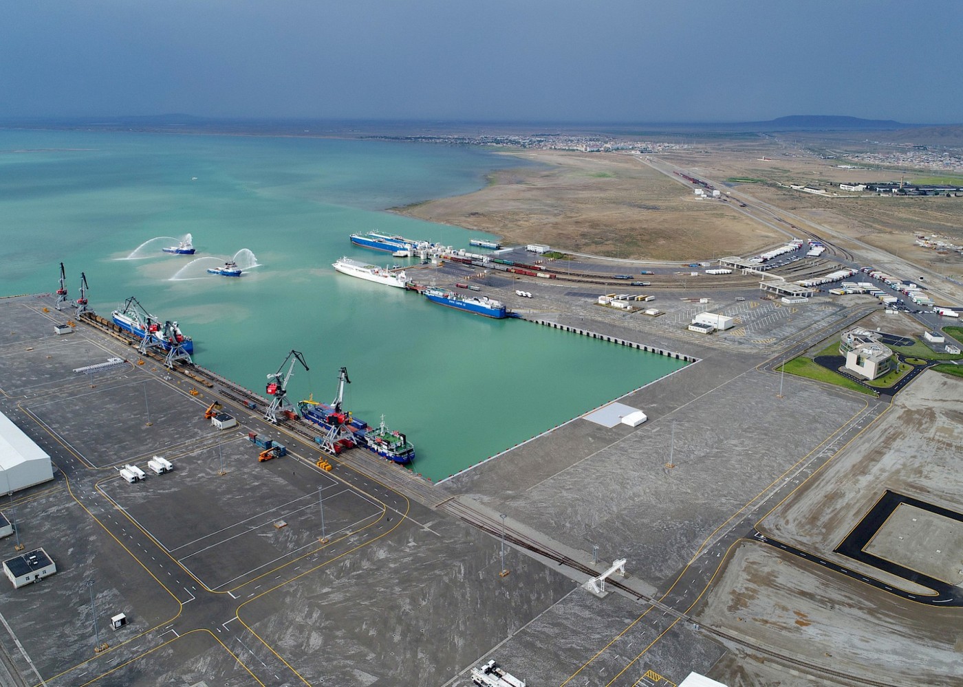 Bakı Limanının tikintisi üçün ayrılmış torpaq sahəsi azaldıldı 