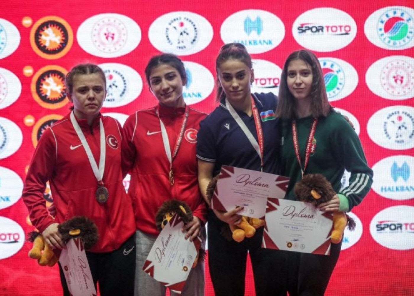 Millimiz Türkiyədə 10 medal qazandı