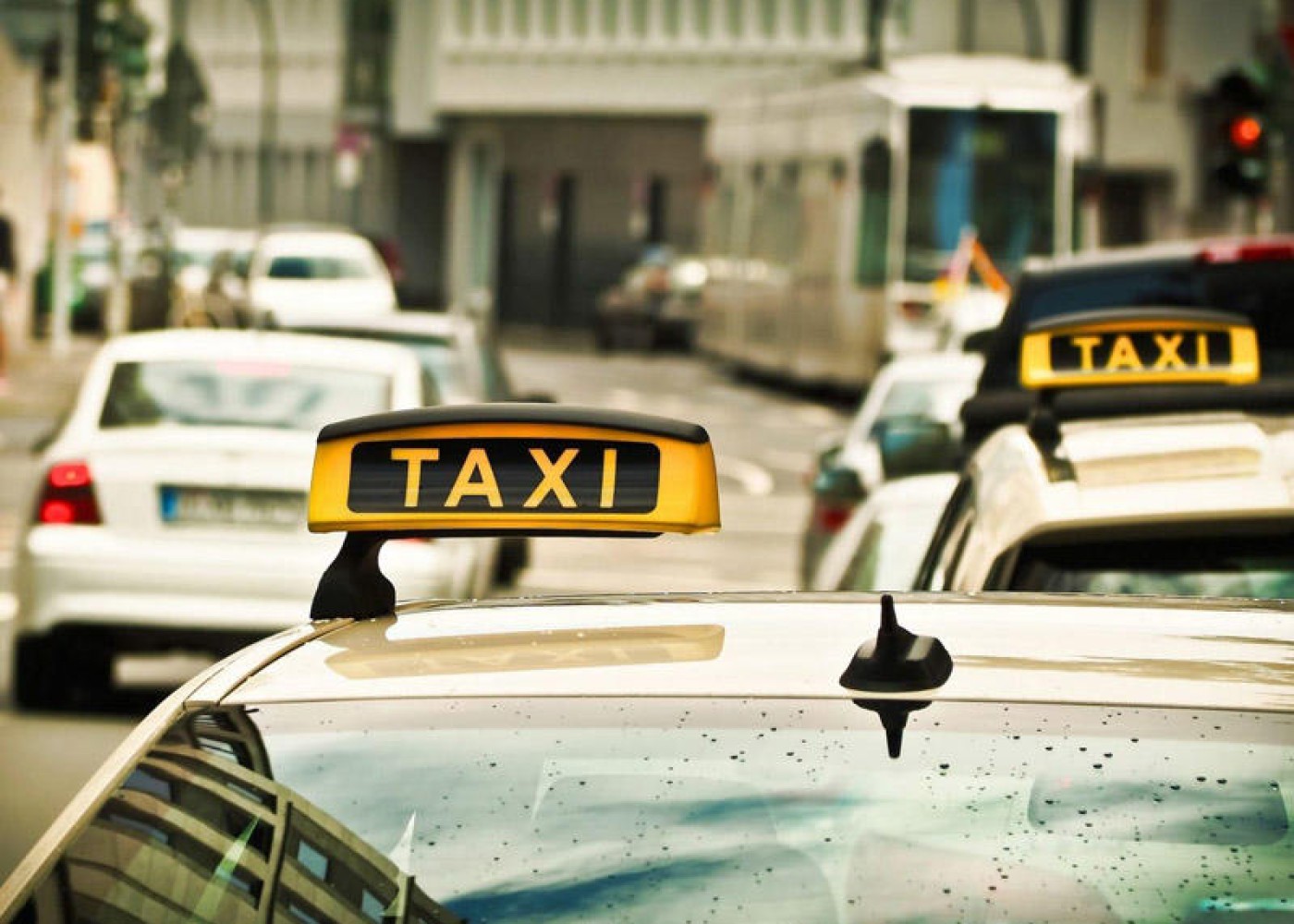 600-dən çox sürücüyə taksi fəaliyyəti üçünicazə verildi