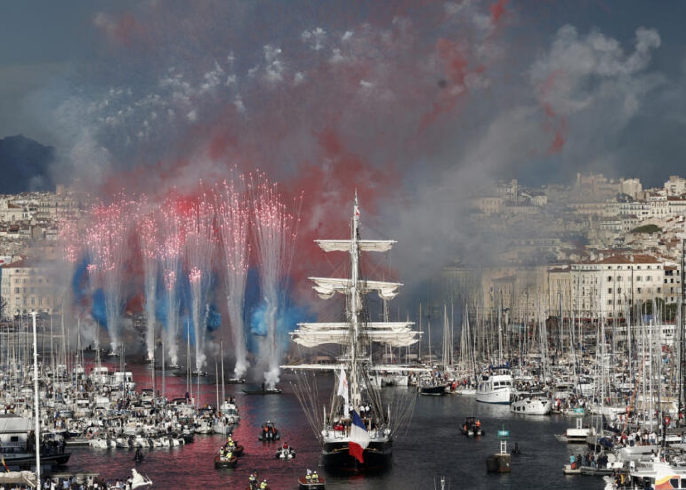 Olimpiya məşəli Marsel limanına gətirilib