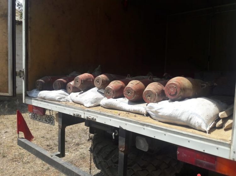 DSX-nın  xidməti ərazisində 9 ədəd  aviabomba tapıldı - FOTO