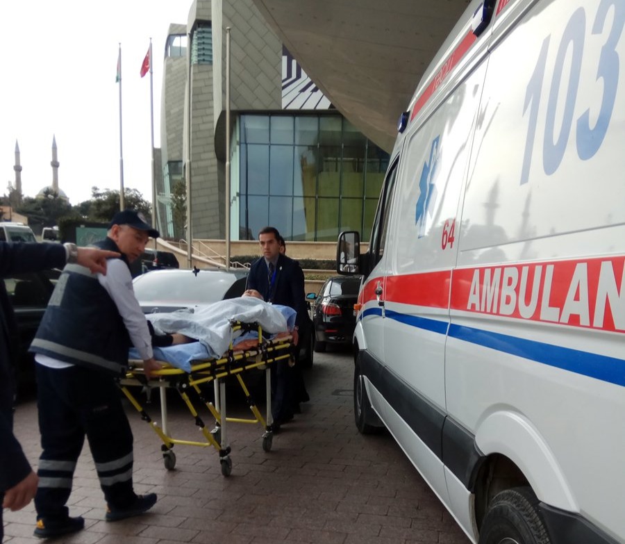 Zərdabda qadın sürücü maşını aşırdı:   qızı öldü