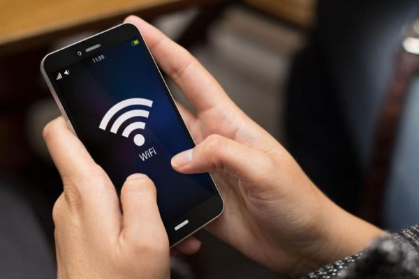 Nazirlik ictimai yerlərdə "Wi-Fi"dan istifadə edənlərə XƏBƏRDARLIQ ETDİ