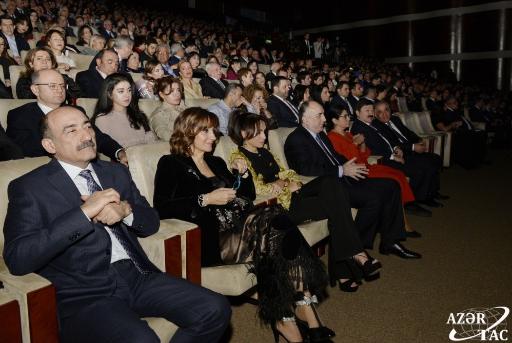 Polad Bülbüloğlunun yubiley konserti keçirildi - FOTOLAR