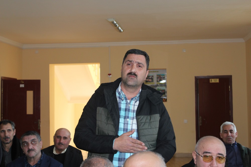 Arif Qasımov rayon sakinləri ilə görüşdü 
