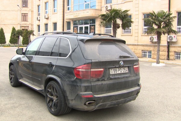 Narkotacir Arzuman "BMW X5"də saxlanıldı: 1,2 milyonluq narkotiklə.. (FOTOLAR)