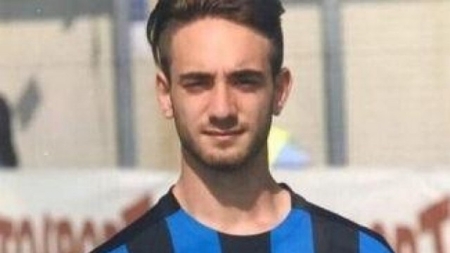 19 yaşlı futbolçu  vəfat etdi 