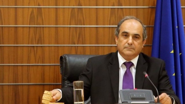 Kipr parlamentinin ermənipərəst sədri istefa verdi - "Qızıl pasportlar" "işini gördü"