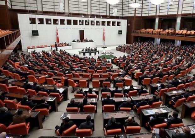 Türkiyəli deputatlar Fransa Senatının qətnaməsini pislədi 