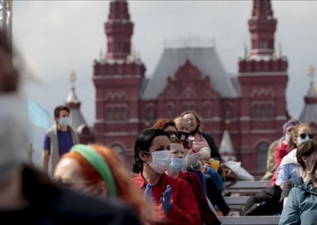 Rusiyada pandemiya qurbanlarının sayı 67 mini ötdü
