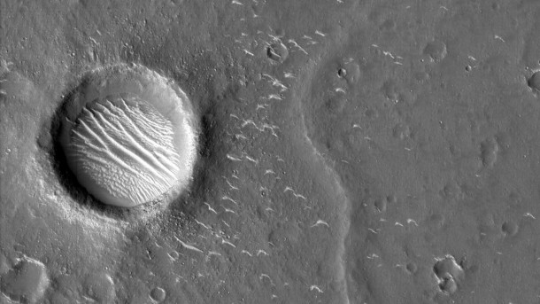 Marsdan yeni fotolar yayımlandı 