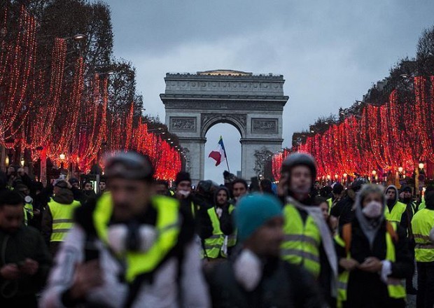 Parisdə 110-dan çox insan şənlikdə iştiraka görə cərimələndi