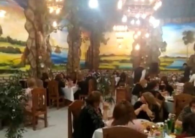 Sabunçuda restoranda toy edən 40 nəfər cərimələnib - VİDEO