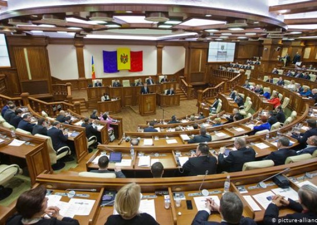 Moldovada parlament buraxıldı 