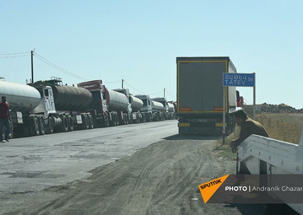 Gorus-Qafan yolu İran TIR-ları üçün BAĞLANDI
