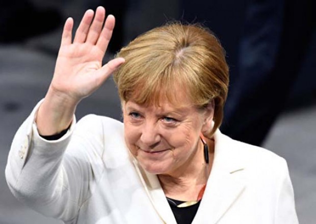 Almaniyada Merkel dönəmi BİTDİ