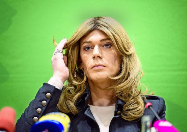 Almaniya tarixində ilk - Transgender deputat oldu