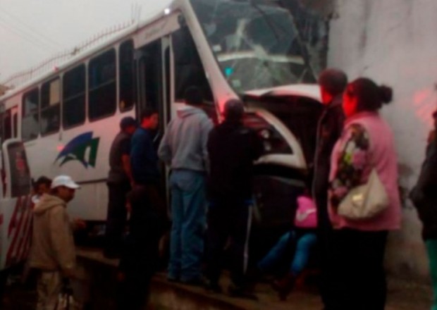 Meksikada sərnişin avtobusu qəzaya uğrayıb,19 nəfər ölüb