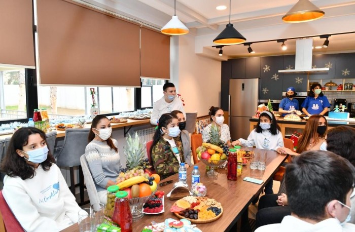 Mehriban Əliyeva qızları ilə açılışda - FOTOLAR