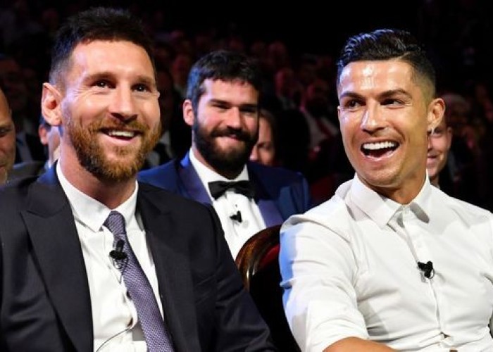 Messi və Ronaldo rəmzi komandaya düşmədi