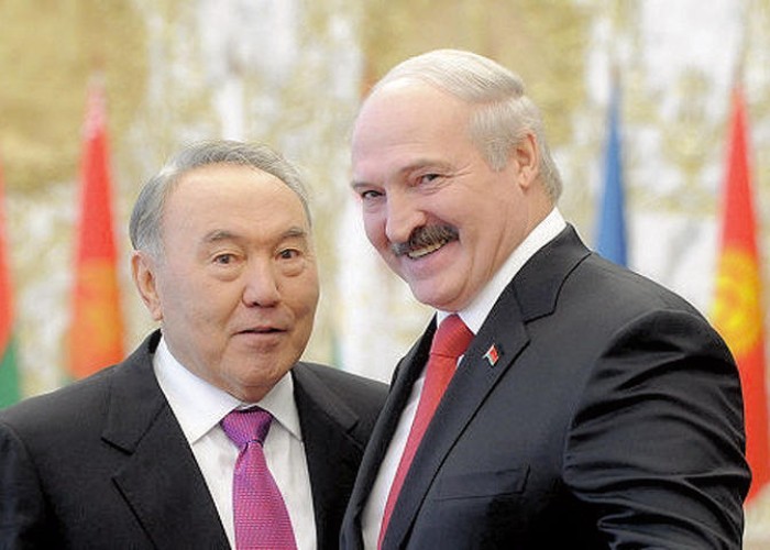 Lukaşenko və Nazarbayev arasında telefon danışığıolub